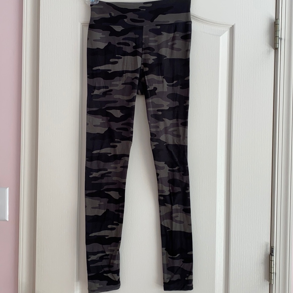Camo leggings